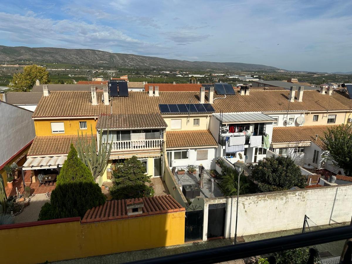 Casa Unifamiliar. Av. Guardia Civil, 54. 46691 VALLADA Esterno foto